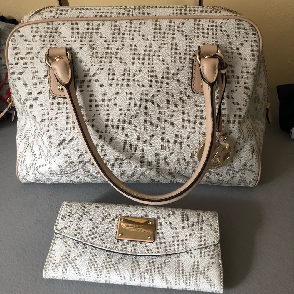 MK purse